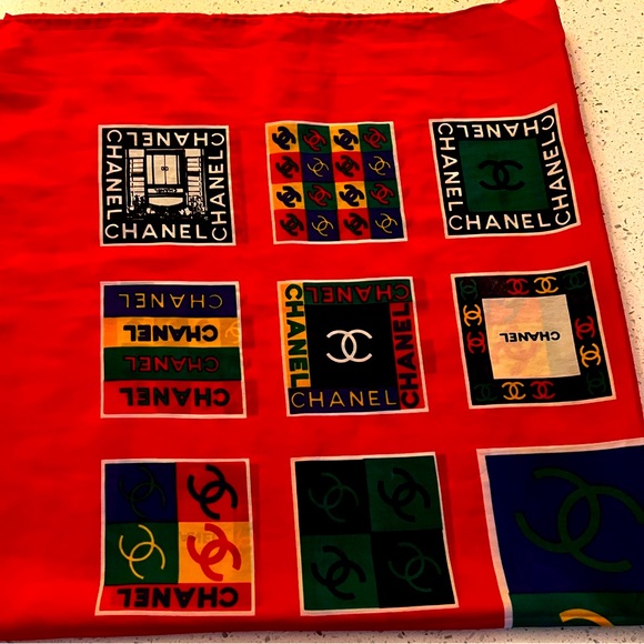 CHANEL 34x34 100% SILK SCARF (AUTHENTIC) - Picture 7 of 8